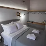 Avres Skiathos Town
