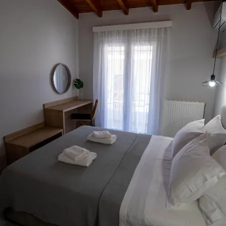 Avres * 스키아토스 타운