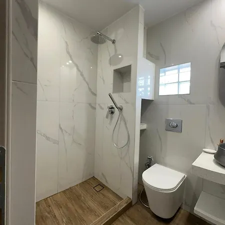 Avres 스키아토스 타운